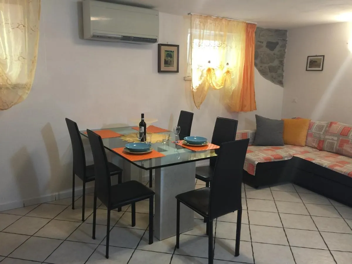 Viola Apartment Piombino 0*,
